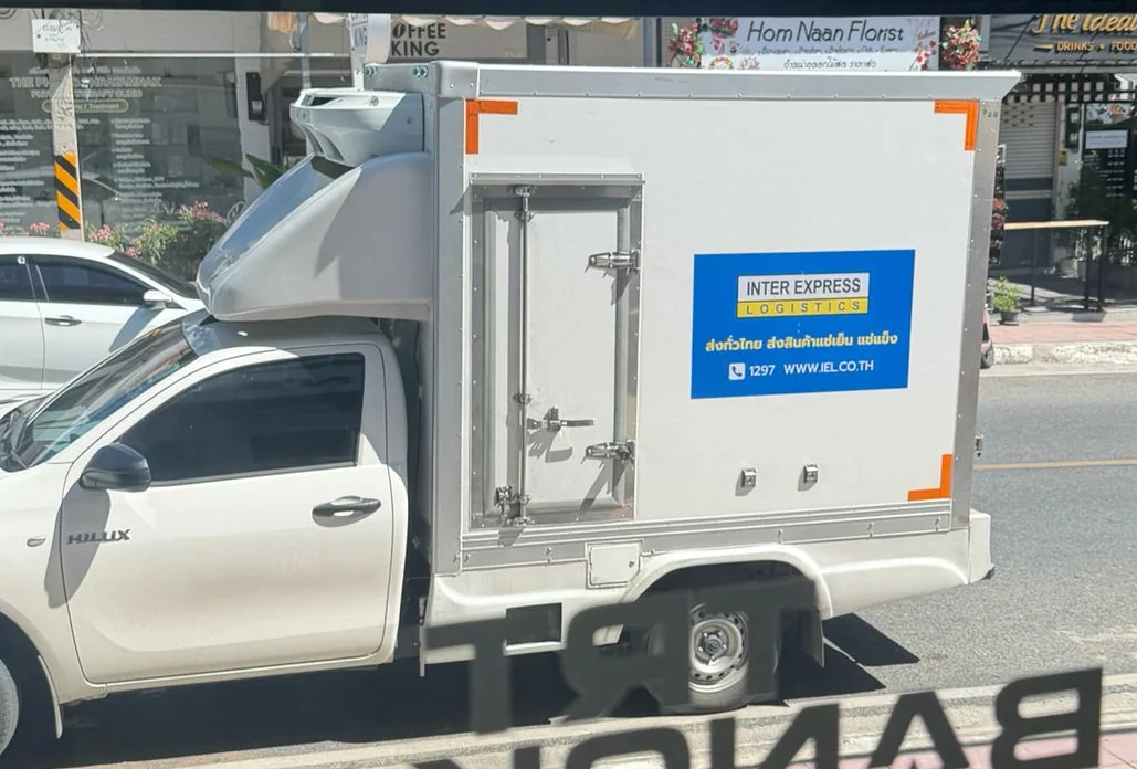 Inter Express Logistics refrigerated cold-chain truck at the TRT Bangkok clinic for nationwide GLP-1 delivery